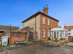 Side Elevation- click for photo gallery